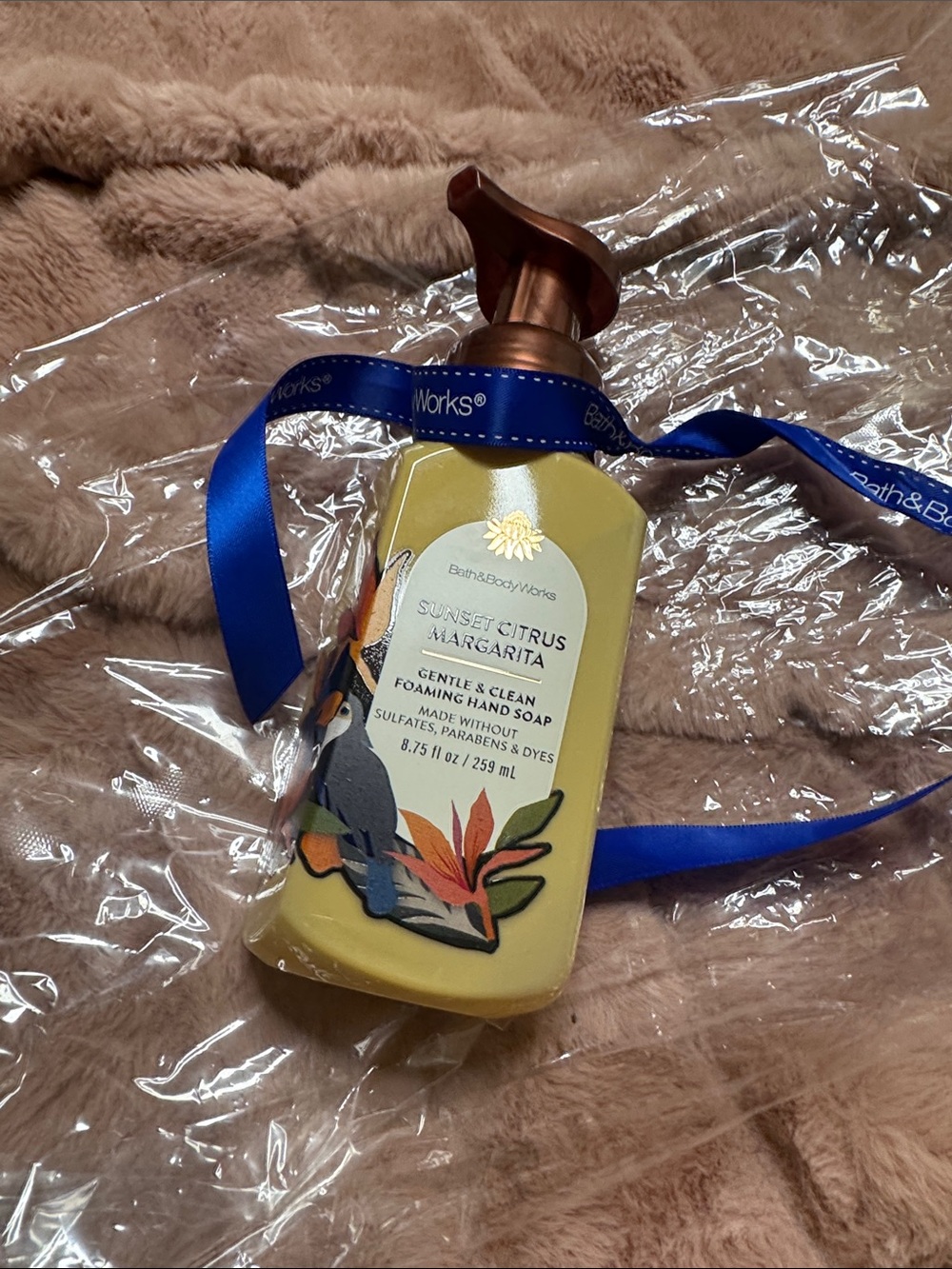 Bath & Body Works Sunset Citrus Margarita Foaming Hand Soap - Yellow